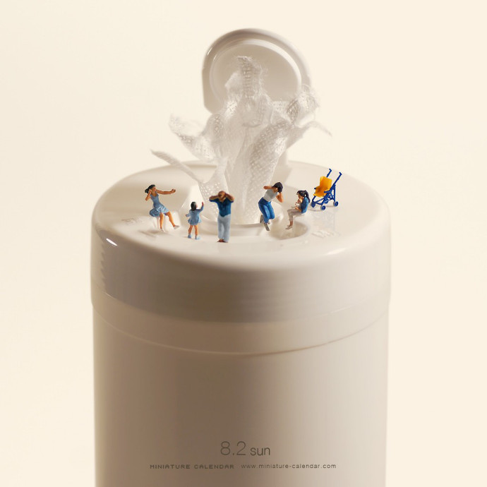 Miniature Calendar, figurines shot by Tanaka Tatsuya