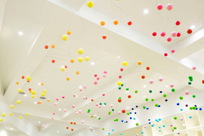 Dividing space with colors by Emmanuelle Moureaux